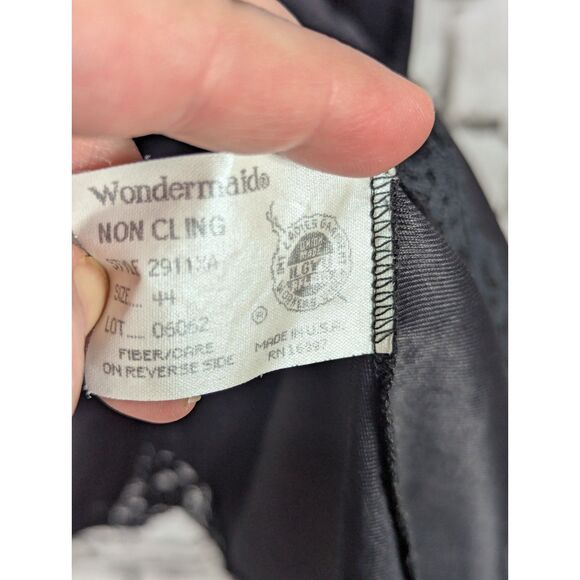 VINTAGE WONDERMAID Shiny Nylon Lace Slip USA Union Glamour Black Stretch Size 44 - Picture 5 of 6